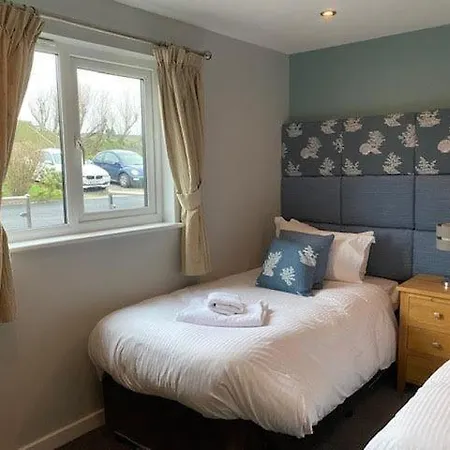 Trevone House With Hot Tub On Retallack Holiday home
