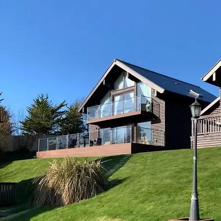 Trevone House With Hot Tub On Retallack